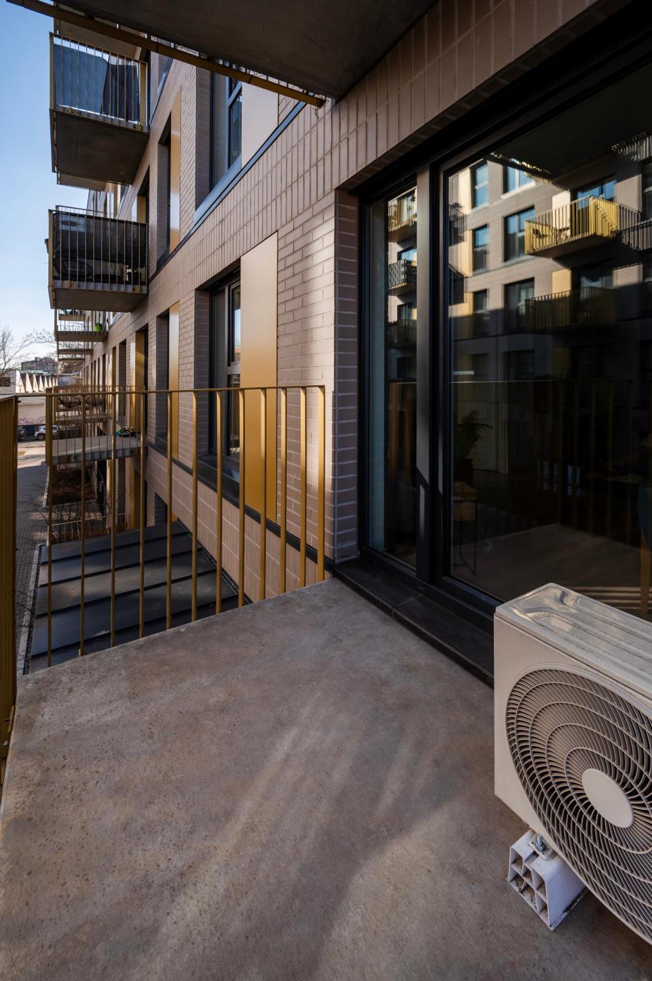 Apartamenty Fuzja - Komfortowe Mieszkania Blisko Centrum Lodzi Garaz Exteriér fotografie
