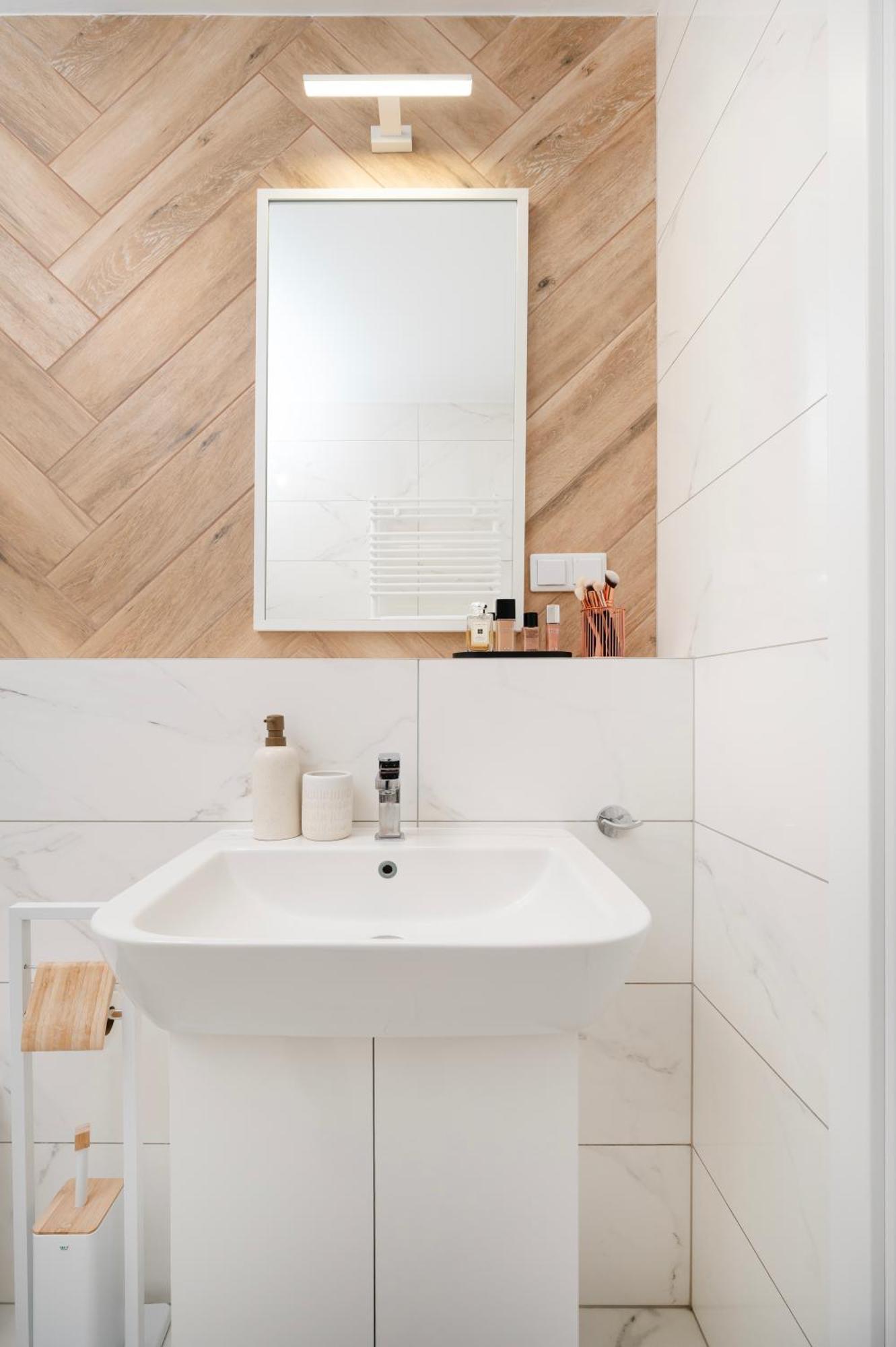 Apartamenty Fuzja - Komfortowe Mieszkania Blisko Centrum Lodzi Garaz Exteriér fotografie